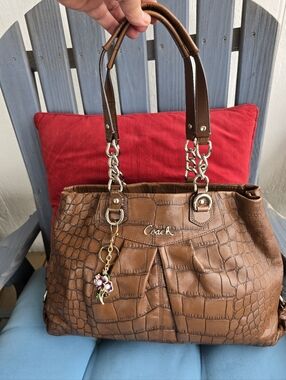 Coach Brown Croc-Embossed Shoulder Tote with Chain Handles 16x10x5 EUC!